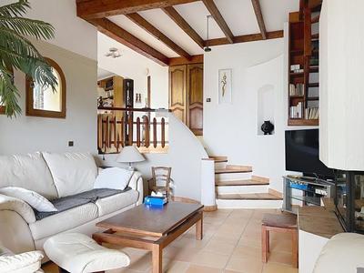 Maison - 196 m² - 6 pièces