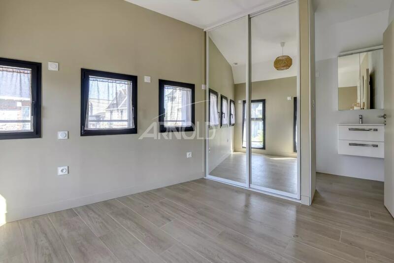 Maison - 160 m² - 8 pièces