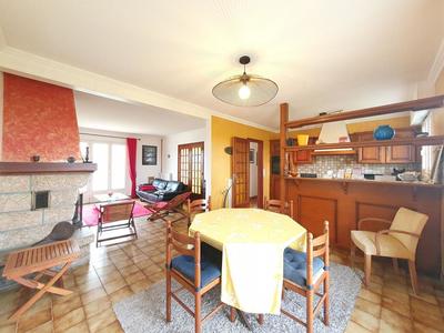 Maison traditionnelle - 85 m² - 5 pièces