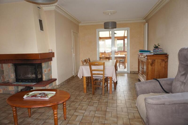 Maison - 90 m² - 5 pièces