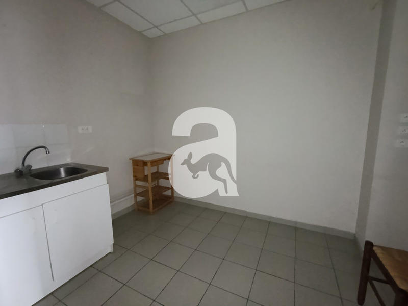 Local commercial - 109 m² - 5 pièces