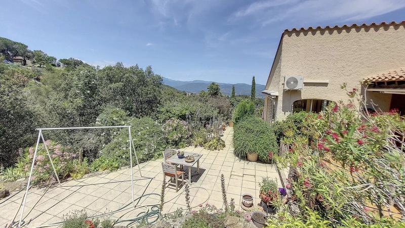 Maison - 210 m² - 7 pièces