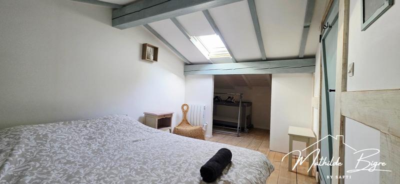 Maison - 234 m² - 11 pièces