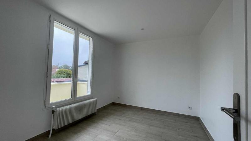 Maison - 97 m² - 5 pièces