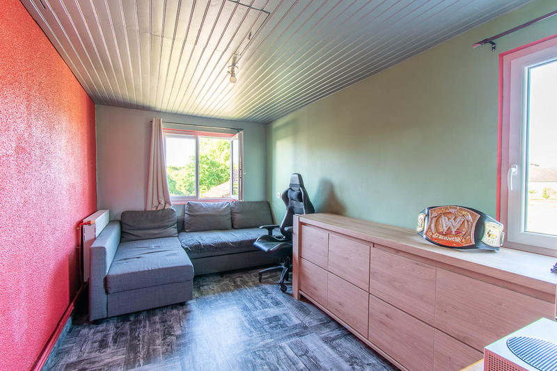 Maison - 95 m² - 5 pièces