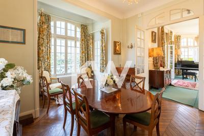 Maison - 172 m² - 8 pièces