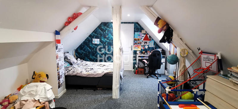 Maison - 167 m² - 7 pièces