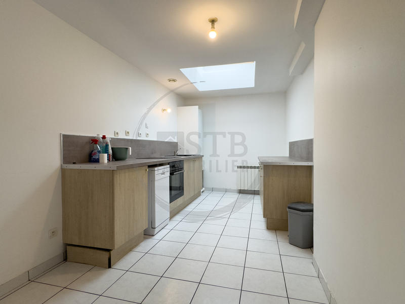 Immeuble - 220 m² - 9 pièces