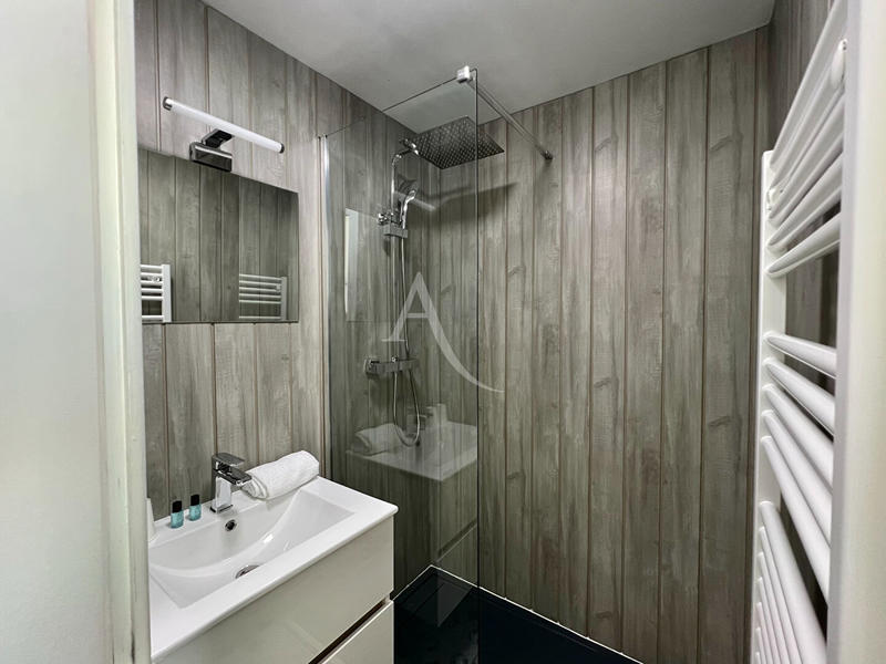 Maison - 756 m² - 20 pièces