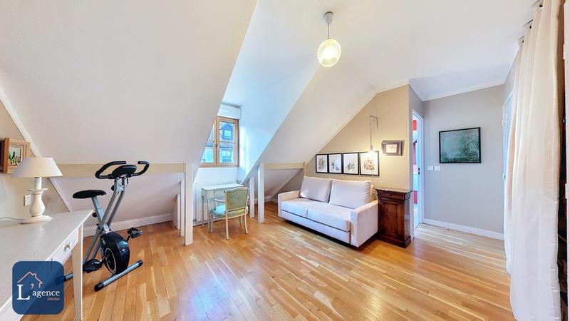 Appartement - 102 m² - 3 pièces