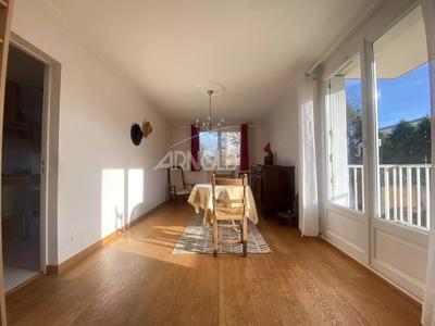 Appartement - 117 m² - 5 pièces