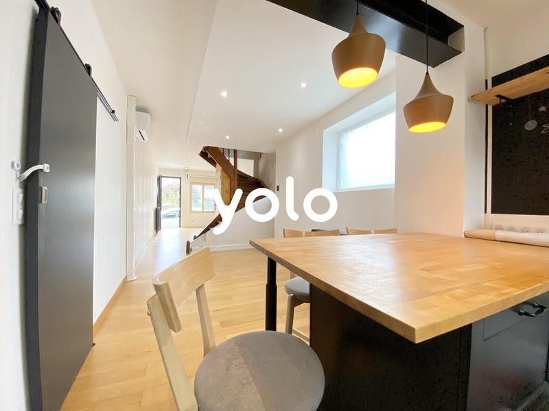 Maison - 95 m² - 5 pièces