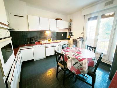 Appartement - 100 m² - 4 pièces