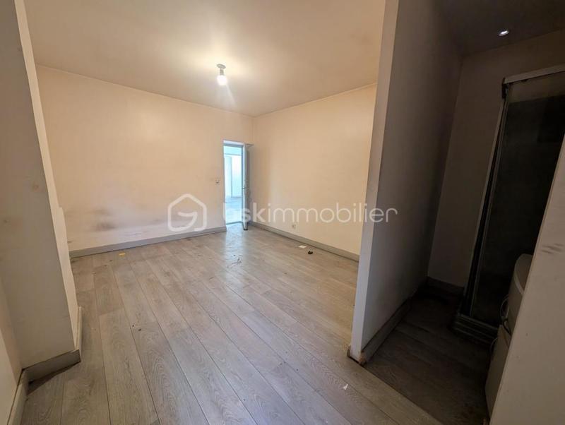 Immeuble - 179 m² - 7 pièces