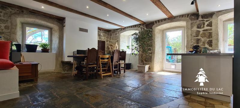 Maison en pierre - 170 m² - 6 pièces