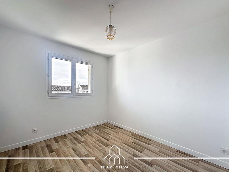 Pavillon - 93 m² - 5 pièces