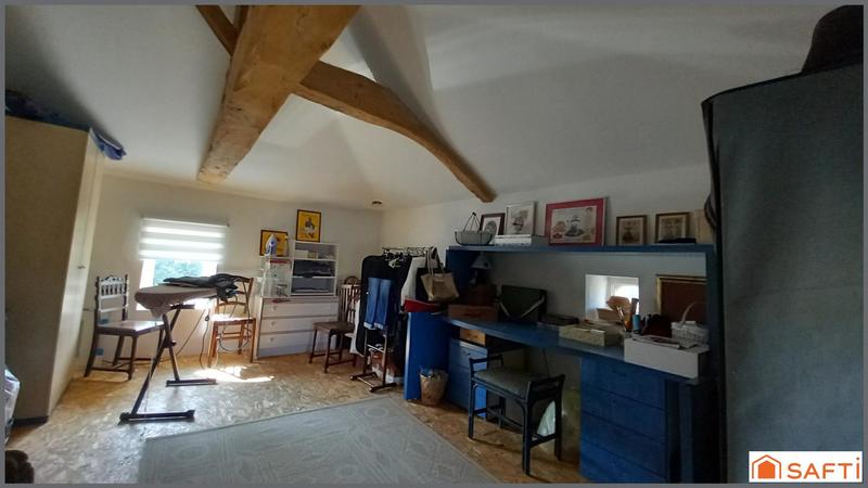 Maison - 220 m² - 6 pièces