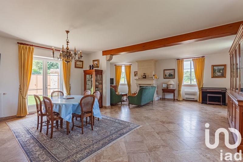 Maison - 230 m² - 7 pièces