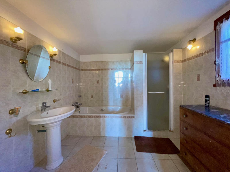 Maison - 200 m² - 4 pièces