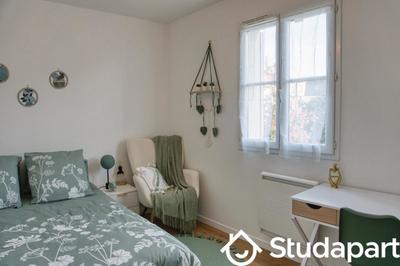 Chambre - 10 m² - 1 pièce