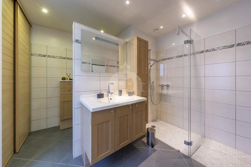 Appartement - 103 m² - 5 pièces