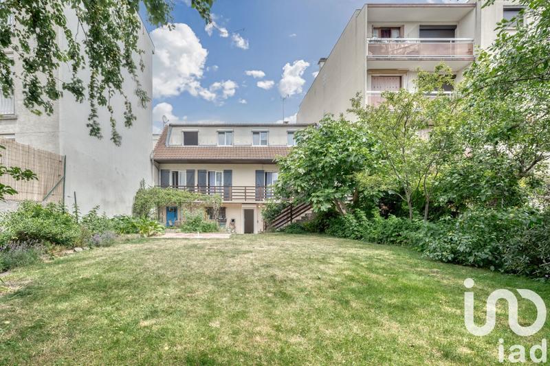 Maison - 210 m² - 8 pièces