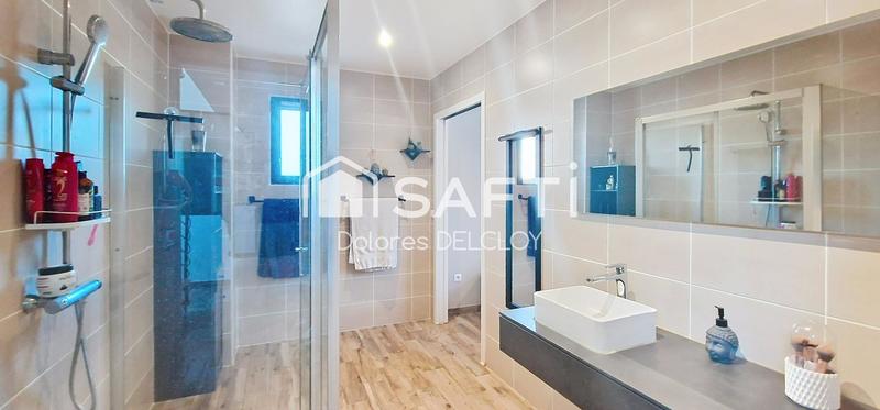 Maison - 180 m² - 7 pièces