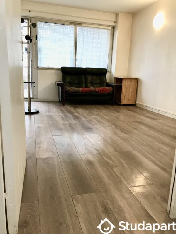 Chambre - 9 m² - 1 pièce