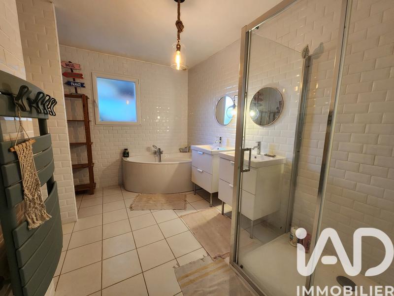 Maison - 159 m² - 6 pièces