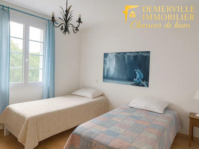 Maison - 121 m² - 5 pièces