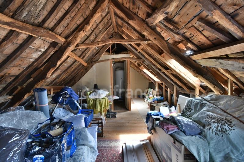 Maison en pierre - 95 m² - 4 pièces