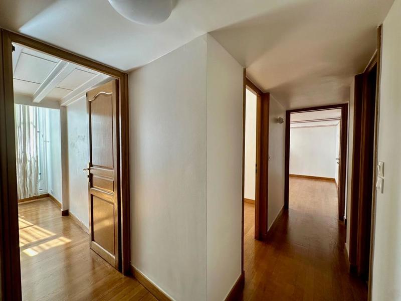 Appartement - 100 m² - 4 pièces