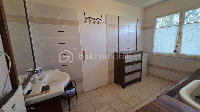 Maison - 200 m² - 9 pièces