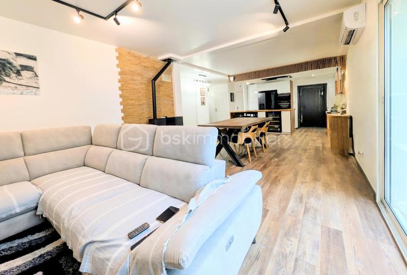 Maison traditionnelle - 174 m² - 6 pièces