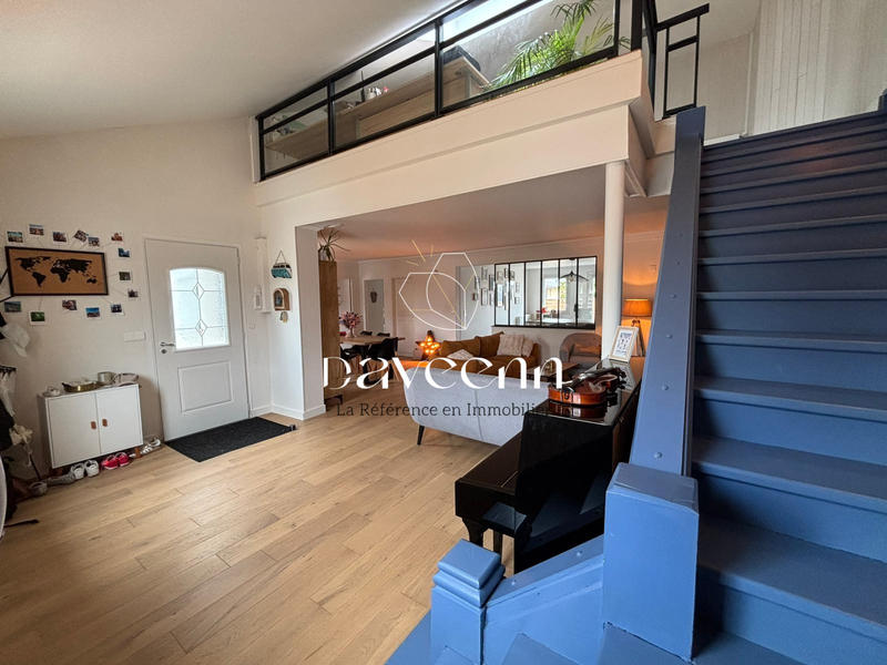 Maison traditionnelle - 163 m² - 6 pièces