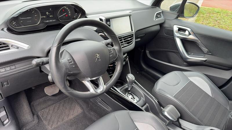 Peugeot 2008 1.2 PureTech 110 Eat6 Allure - Automatique