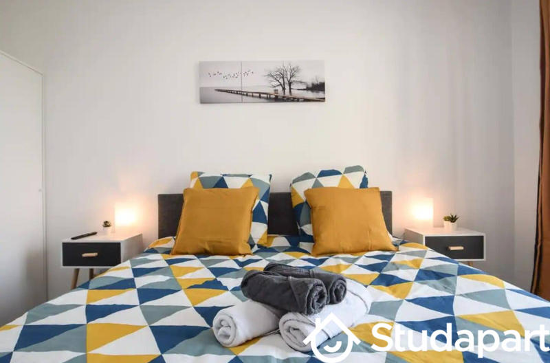 Chambre - 12 m² - 1 pièce