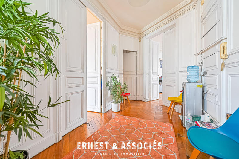 Appartement - 146 m² - 5 pièces