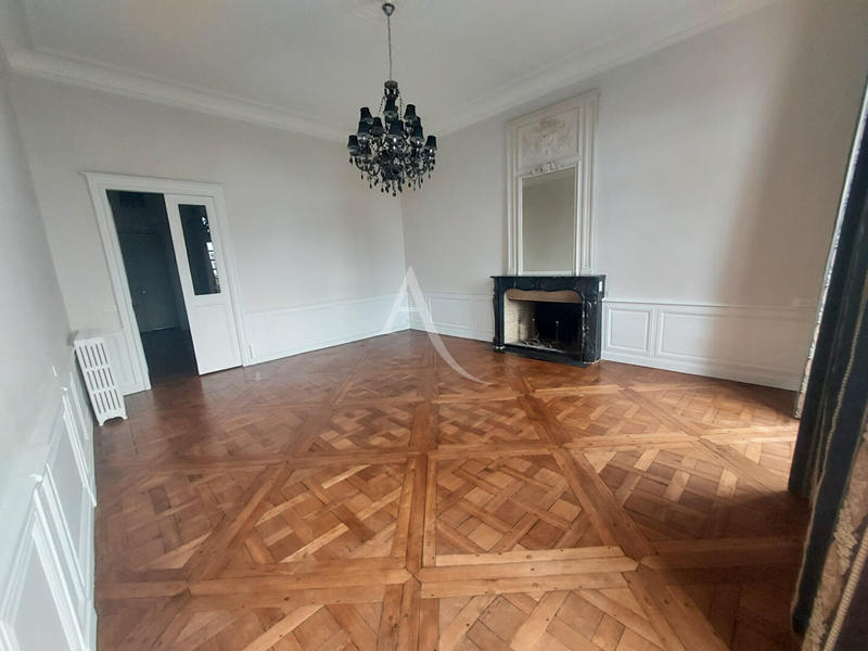 Appartement - 147 m² - 3 pièces