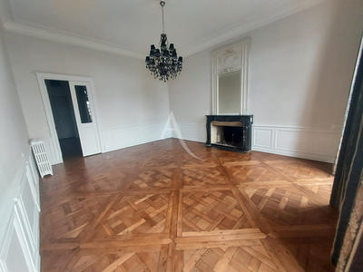 Appartement - 147 m² - 3 pièces