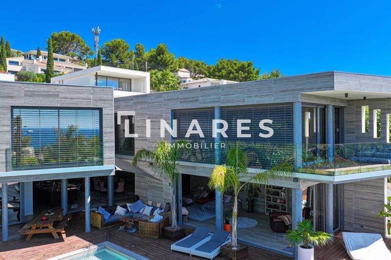 Villa - 250 m² - 6 pièces