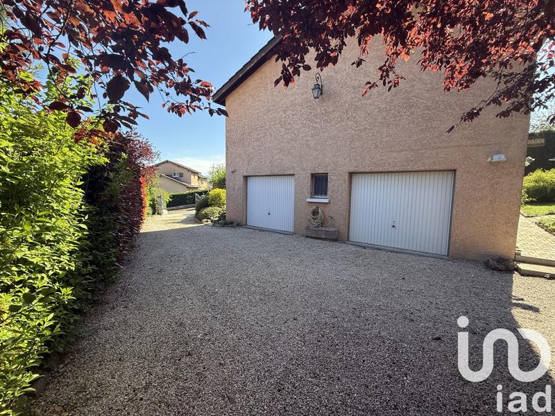 Maison - 255 m² - 7 pièces