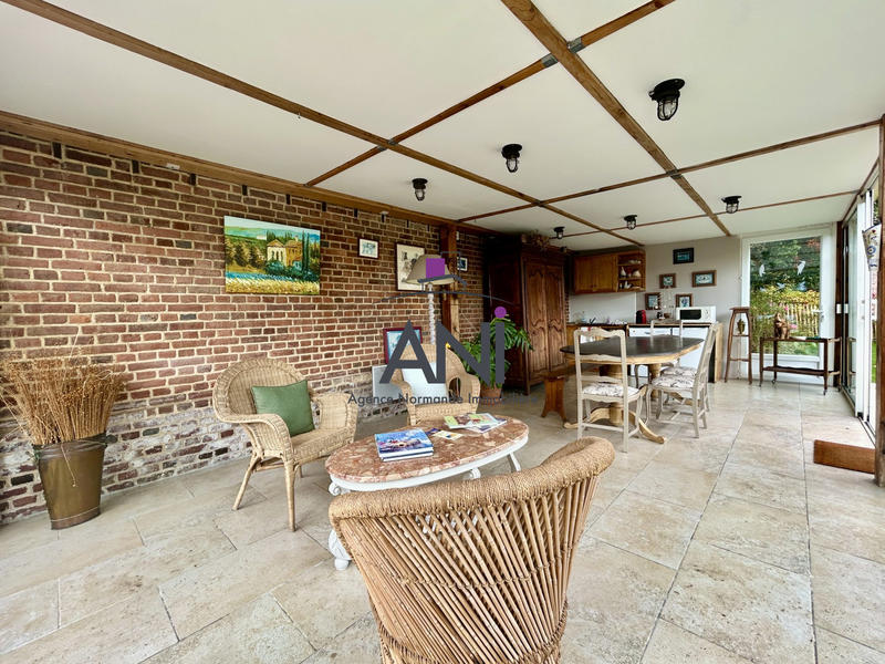 Maison - 205 m² - 9 pièces