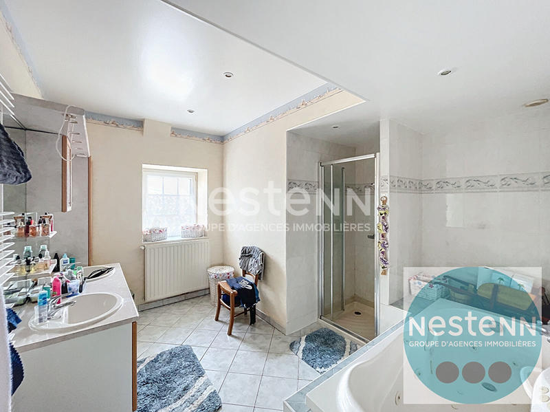 Maison - 318 m² - 9 pièces