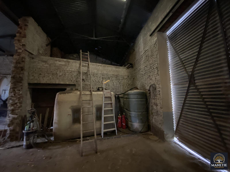 Maison ancienne - 225 m² - 3 pièces