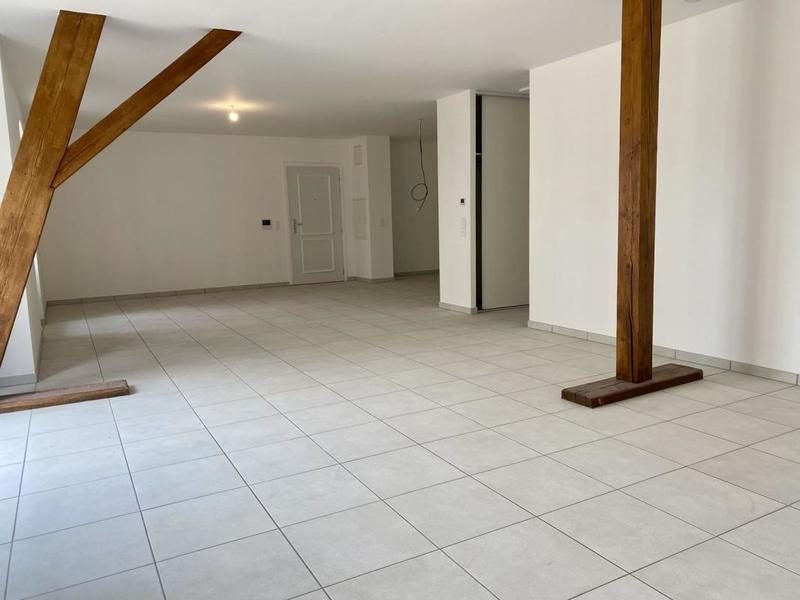 Appartement - 111 m² - 4 pièces