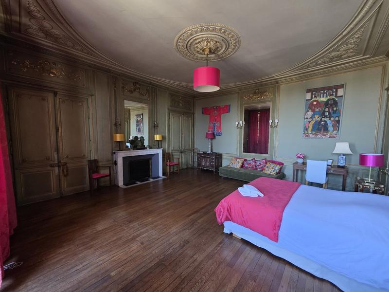 Maison - 303 m² - 7 pièces