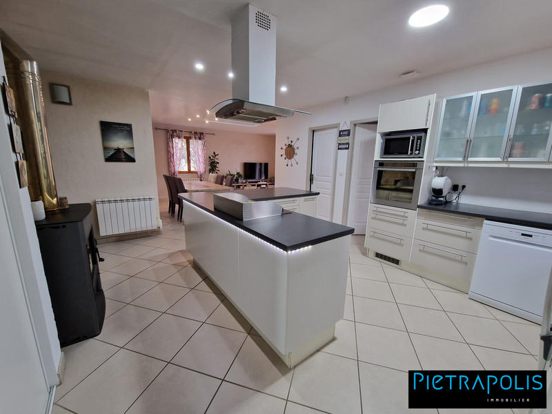 Maison - 105 m² - 5 pièces