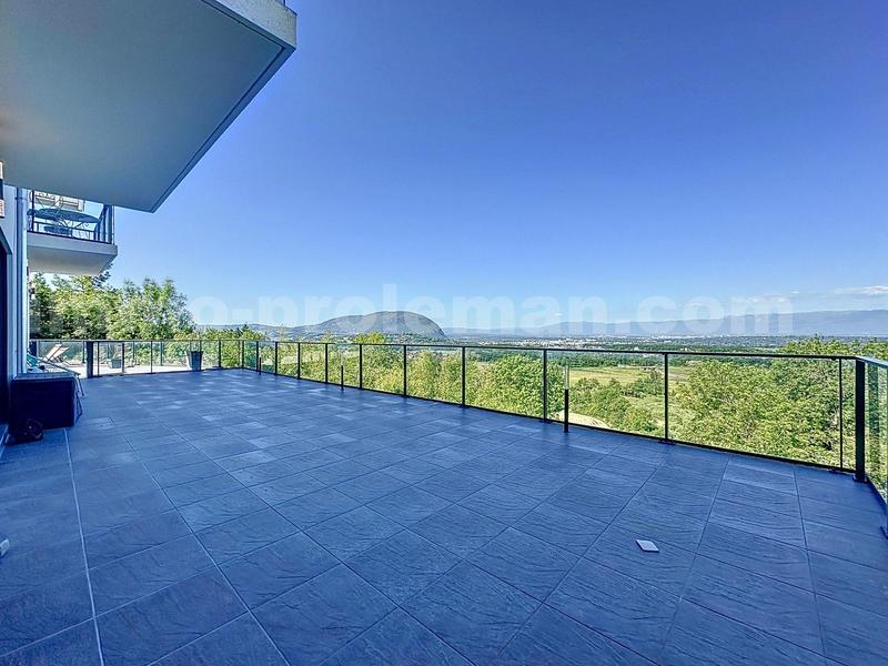 Maison - 280 m² - 8 pièces