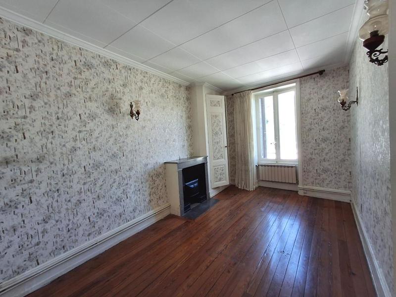 Maison - 170 m² - 9 pièces